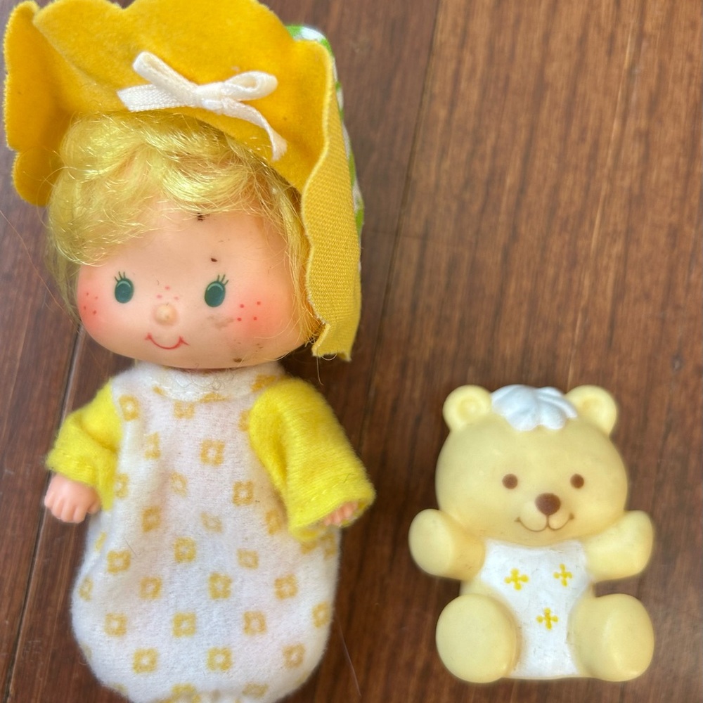 Vintage Strawberry Shortcake Butter Cookie Doll With Pet Jelly Bear